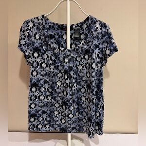 Black & Blue Geometric Pattern Top Short Sleeve w/ Rhinestone Embellish Neckline